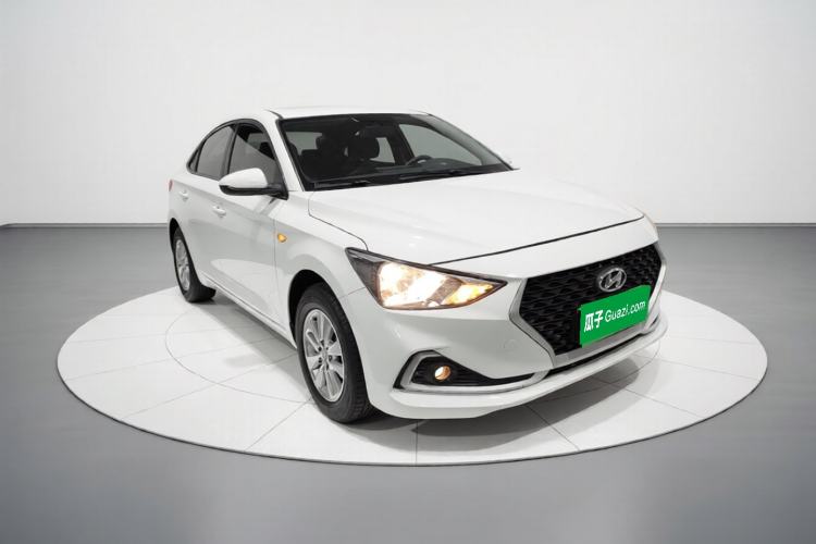 Used Hyundai Celesta 2018 1.6L Automatic GL Enjoyment Edition China VI compliant Front Right 45 Deg