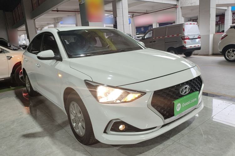 Used Hyundai Celesta 2018 1.6L Automatic GL Enjoyment Edition China VI compliant Front Right 45 Deg