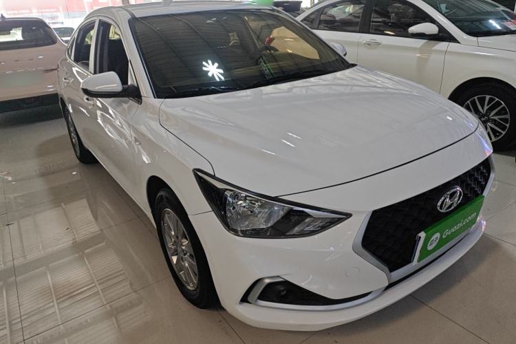 Used Hyundai Celesta 2018 1.6L Automatic GL Enjoyment Edition China VI compliant Front Right 45 Deg
