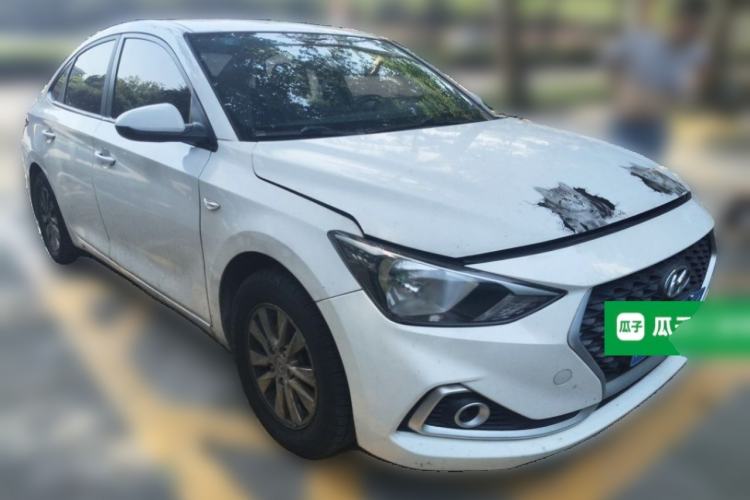 Used Hyundai Celesta 2018 1.6L Automatic GL Enjoyment Edition China VI compliant Front Right 45 Deg