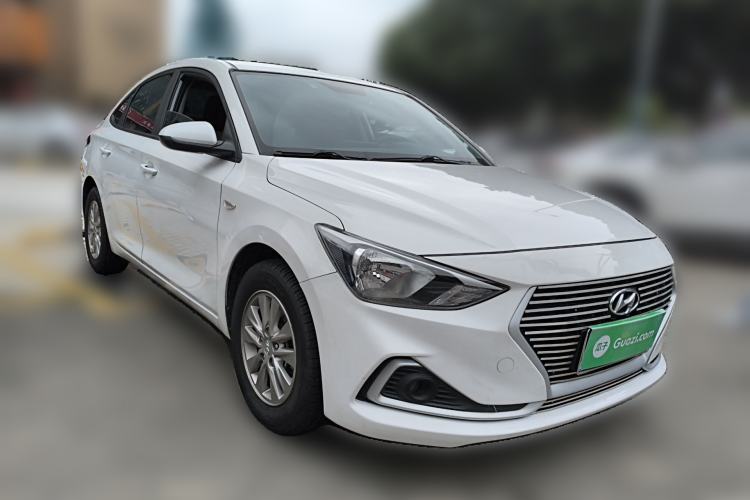Used Hyundai Celesta 2018 1.6L Automatic GL Enjoyment Edition China VI compliant Front Right 45 Deg