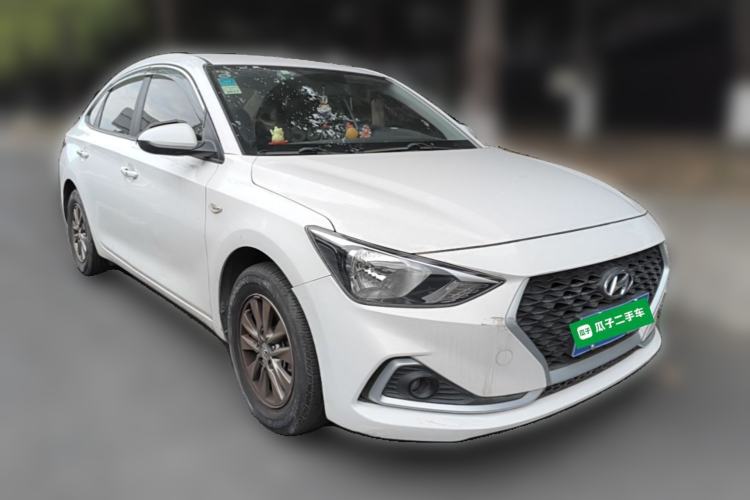 Used Hyundai Celesta 2018 1.6L Automatic GL Enjoyment Edition China VI compliant Front Right 45 Deg