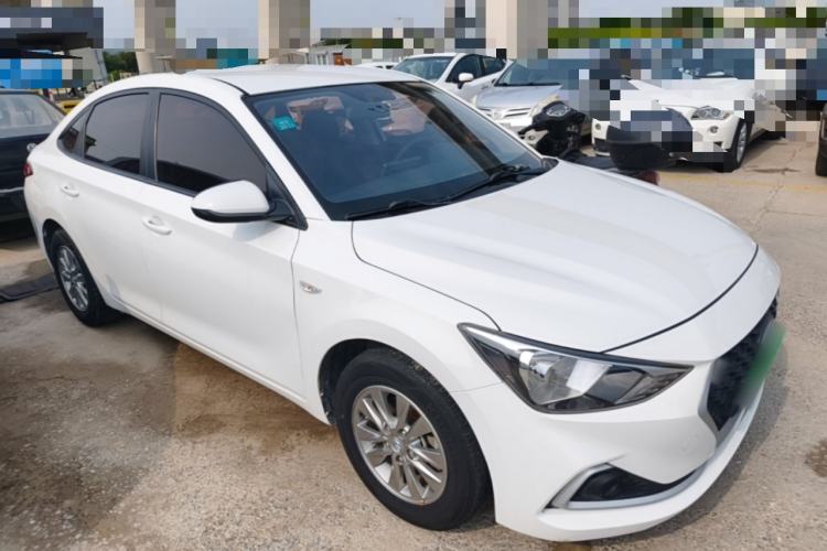 Used Hyundai Celesta 2018 1.6L Automatic GL Enjoyment Edition China VI compliant Front Right 45 Deg