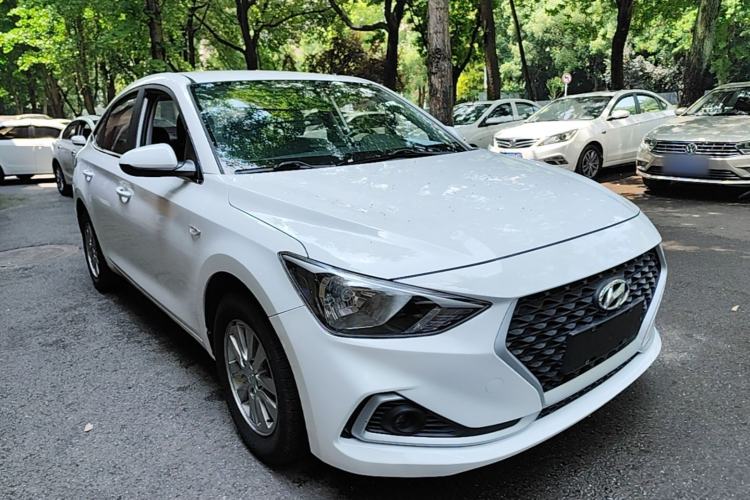 Used Hyundai Celesta 2018 1.6L Automatic GL Enjoyment Version China V Standard Front Right 45 Deg