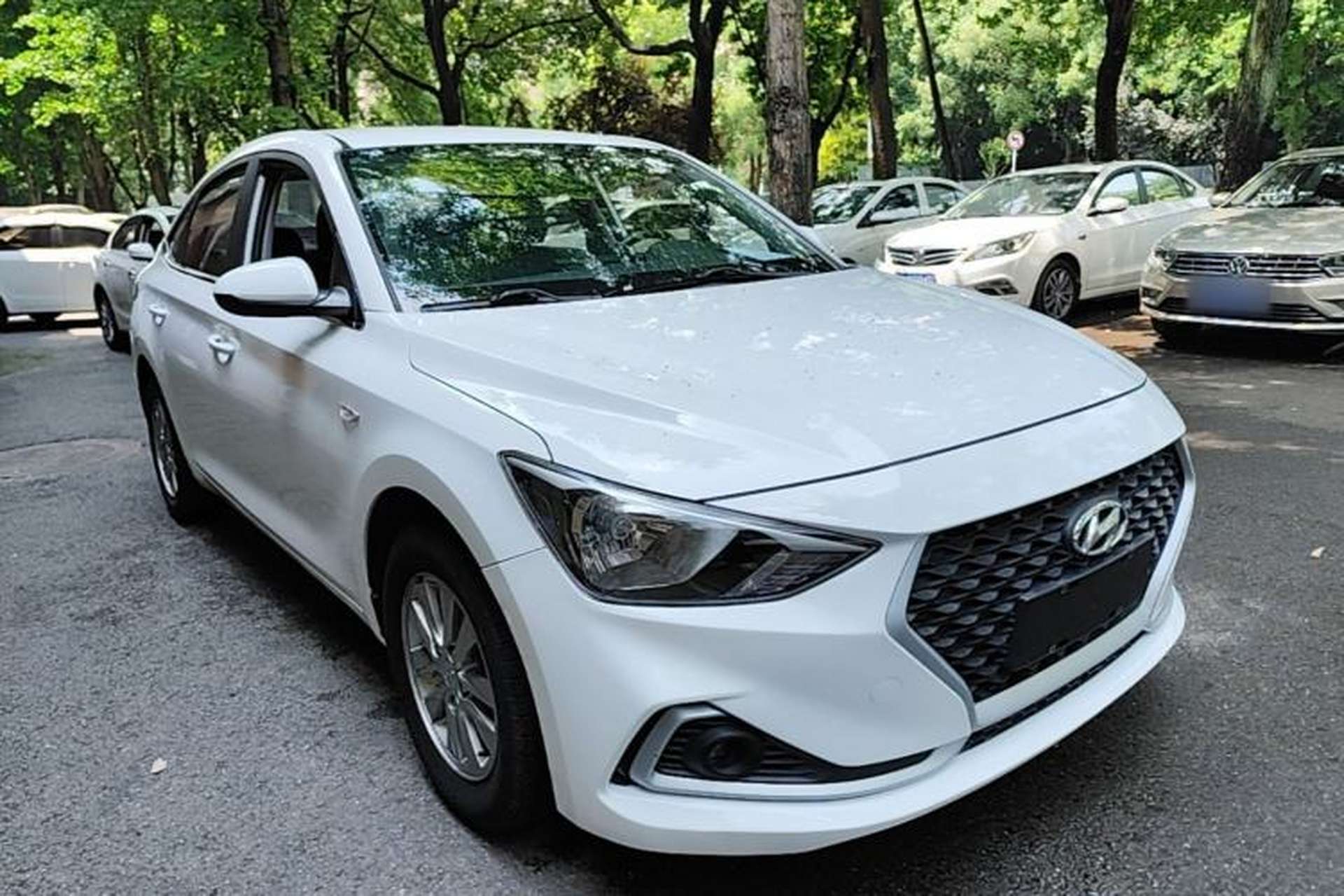 Used Hyundai Celesta 2018 1.6L Automatic GL Enjoyment Version China V Standard Front Right 45 Deg