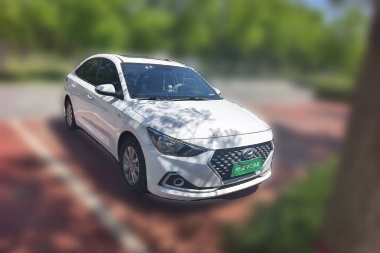 Used Hyundai Celesta 2018 1.6L Automatic Enjoyment Version GLS China V Emission Standard Front Right 45 Deg