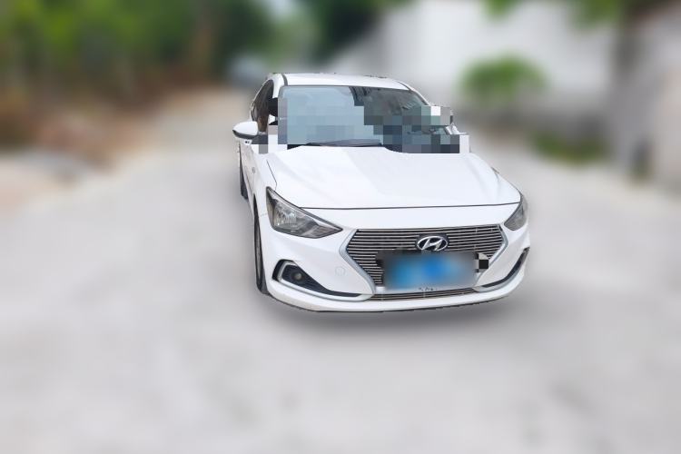 Used Hyundai Celesta 2018 1.6L Automatic GL Enjoyment Edition China VI compliant Front Right 45 Deg