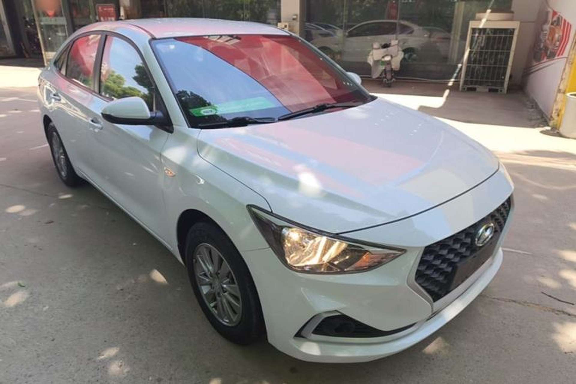 Used Hyundai Celesta 2018 1.6L Automatic GL Enjoyment Edition China VI compliant Front Right 45 Deg