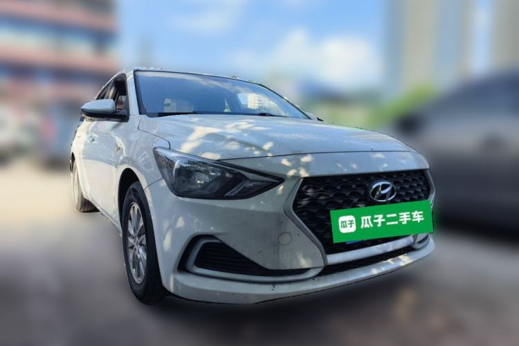 Used Hyundai Celesta 2018 1.6L Automatic GL Enjoyment Edition China VI compliant Front Right 45 Deg