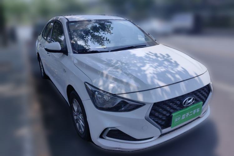 Used Hyundai Celesta 2018 1.6L Automatic GL Enjoyment Edition China VI compliant Front Right 45 Deg