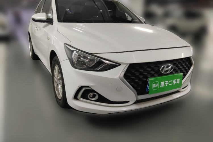 Used Hyundai Celesta 2018 1.6L Automatic GL Enjoyment Version China V Standard Front Right 45 Deg