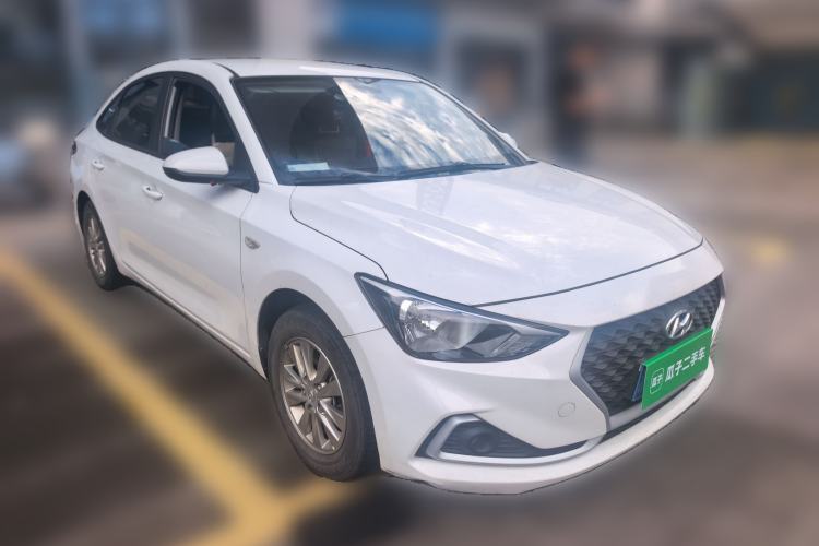 Used Hyundai Celesta 2018 1.6L Automatic GL Enjoyment Edition China VI compliant Front Right 45 Deg