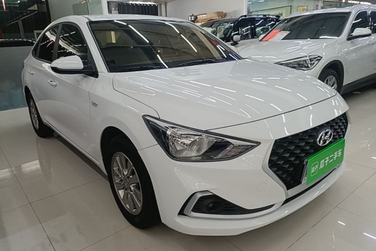 Used Hyundai Celesta 2018 1.6L Automatic GL Enjoyment Edition China VI compliant Front Right 45 Deg