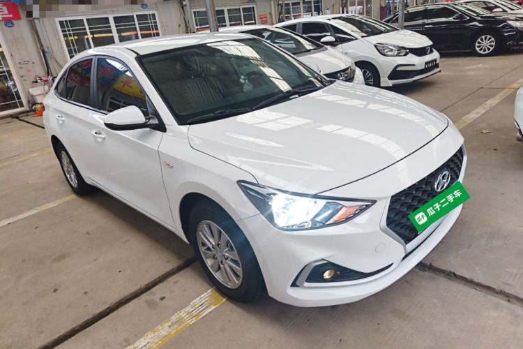 Used Hyundai Celesta 2018 1.6L Automatic GL Enjoyment Edition China VI compliant Front Right 45 Deg
