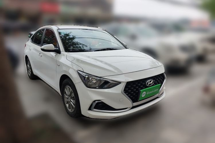 Used Hyundai Celesta 2018 1.6L Automatic GL Enjoyment Edition China VI compliant Front Right 45 Deg