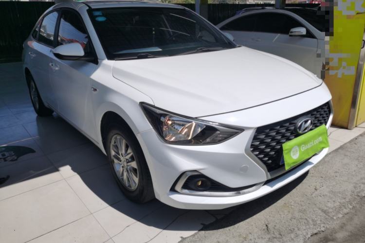 Used Hyundai Celesta 2018 1.6L Automatic GL Enjoyment Edition China VI compliant Front Right 45 Deg