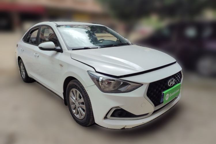 Used Hyundai Celesta 2018 1.6L Automatic GL Enjoyment Edition China VI compliant Front Right 45 Deg