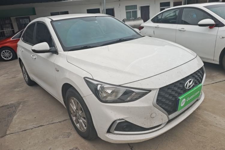 Used Hyundai Celesta 2018 1.6L Automatic GL Enjoyment Edition China VI compliant Front Right 45 Deg