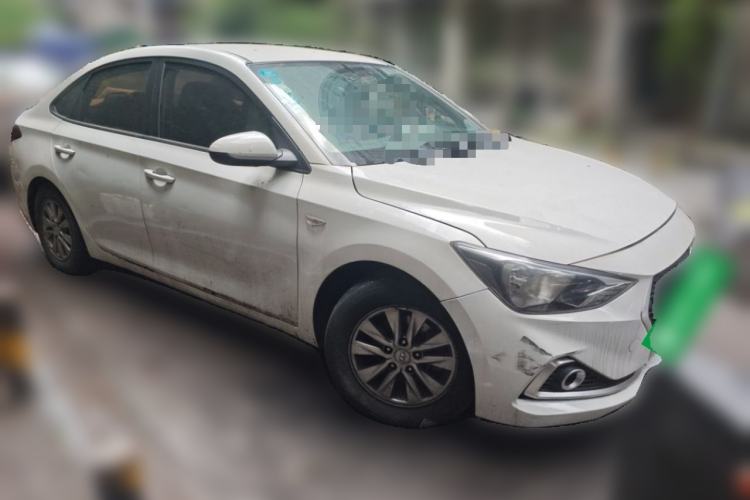 Used Hyundai Celesta 2018 1.6L Automatic GL Enjoyment Edition China VI compliant Front Right 45 Deg