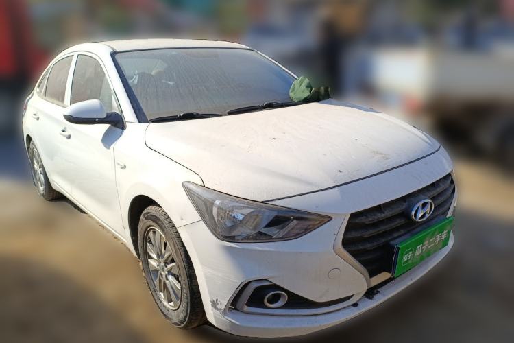 Used Hyundai Celesta 2018 1.6L Manual GL Enjoyment Edition China VI compliant Front Right 45 Deg
