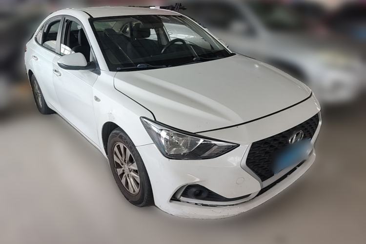 Used Hyundai Celesta 2018 1.6L Automatic GL Enjoyment Version China V Standard Front Right 45 Deg