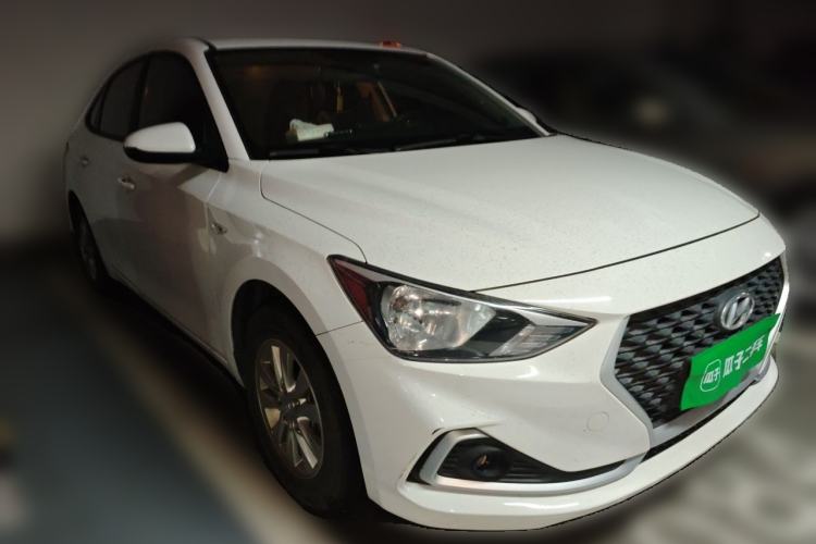 Used Hyundai Celesta 2018 1.6L Automatic GL Enjoyment Edition China VI compliant Front Right 45 Deg