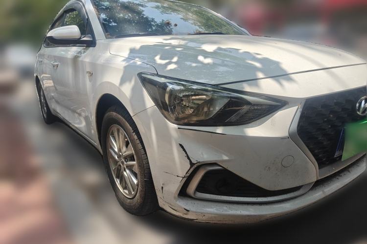 Used Hyundai Celesta 2018 1.6L Automatic GL Enjoyment Edition China VI compliant Front Right 45 Deg