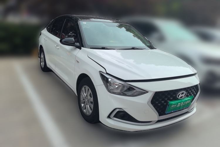 Used Hyundai Celesta 2018 1.6L Automatic GL Enjoyment Edition China VI compliant Front Right 45 Deg