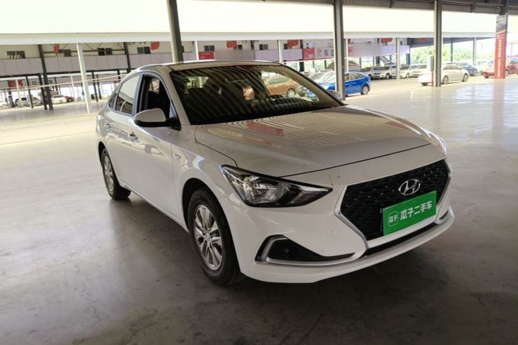 Used Hyundai Celesta 2018 1.6L Automatic GL Enjoyment Edition China VI compliant Front Right 45 Deg