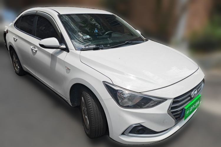 Used Hyundai Celesta 2018 1.6L Automatic GL Enjoyment Edition China VI compliant Front Right 45 Deg