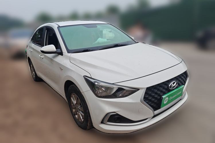 Used Hyundai Celesta 2018 1.6L Automatic GL Enjoyment Edition China VI compliant Front Right 45 Deg