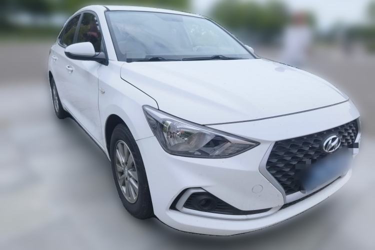 Used Hyundai Celesta 2018 1.6L Automatic GL Enjoyment Edition China VI compliant Front Right 45 Deg
