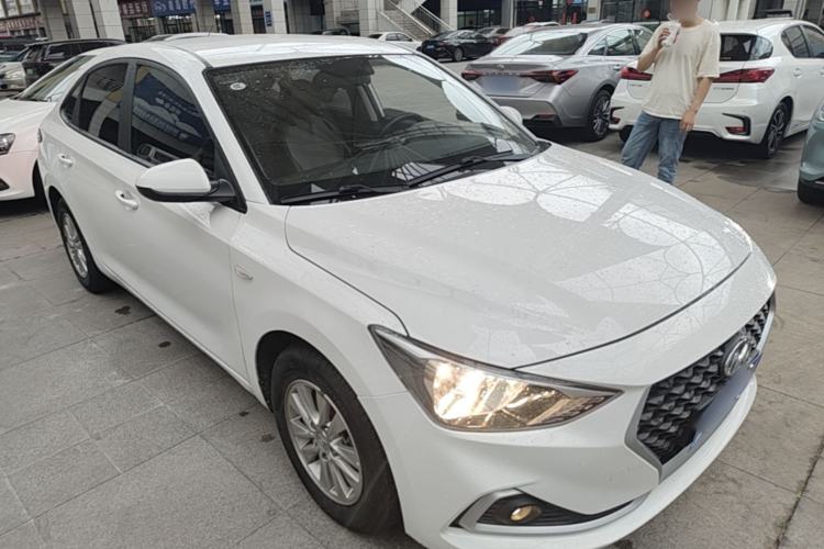 Used Hyundai Celesta 2018 1.6L Automatic GL Enjoyment Edition China VI compliant Front Right 45 Deg
