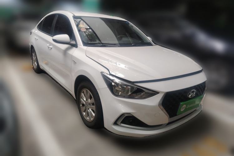 Used Hyundai Celesta 2018 1.6L Automatic GL Enjoyment Edition China VI compliant Front Right 45 Deg