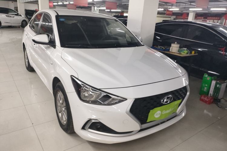Used Hyundai Celesta 2018 1.6L Automatic GL Enjoyment Edition China VI compliant Front Right 45 Deg