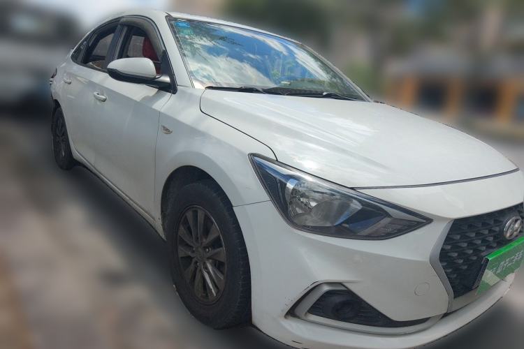 Used Hyundai Celesta 2018 1.6L Automatic GL Enjoyment Version China V Standard Front Right 45 Deg
