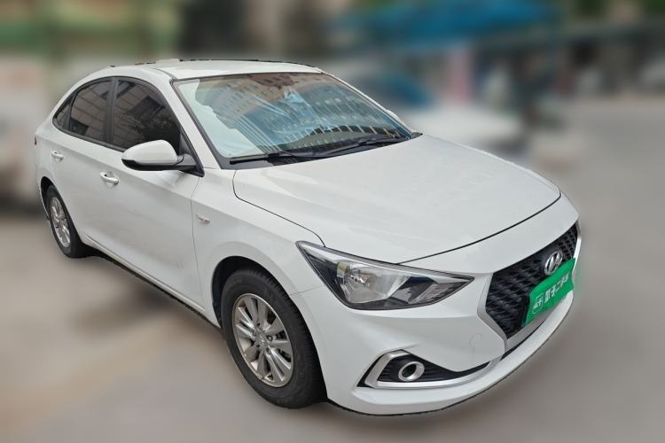 Used Hyundai Celesta 2018 1.6L Automatic GL Enjoyment Edition China VI compliant Front Right 45 Deg