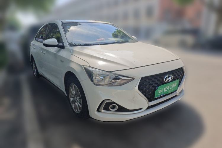 Used Hyundai Celesta 2018 1.6L Automatic GL Enjoyment Edition China VI compliant Front Right 45 Deg
