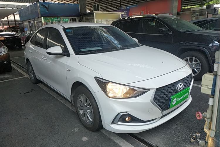 Used Hyundai Celesta 2018 1.6L Automatic GL Enjoyment Edition China VI compliant Front Right 45 Deg