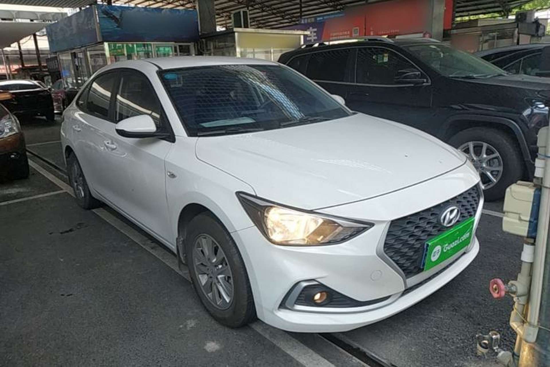 Used Hyundai Celesta 2018 1.6L Automatic GL Enjoyment Edition China VI compliant Front Right 45 Deg