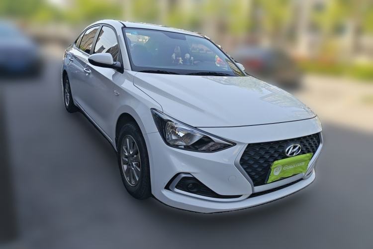 Used Hyundai Celesta 2018 1.6L Automatic GL Enjoyment Edition China VI compliant Front Right 45 Deg