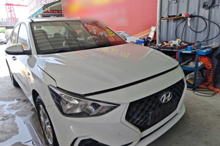Used Hyundai Celesta 2018 1.6L Automatic GL Enjoyment Edition China VI compliant Front Right 45 Deg