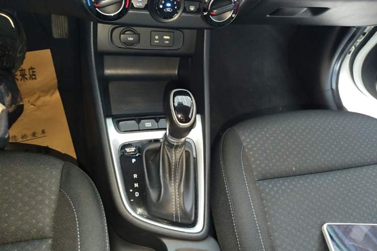 Used Hyundai Celesta 2018 1.6L Automatic GL Enjoyment Version China V Standard Gear Lever