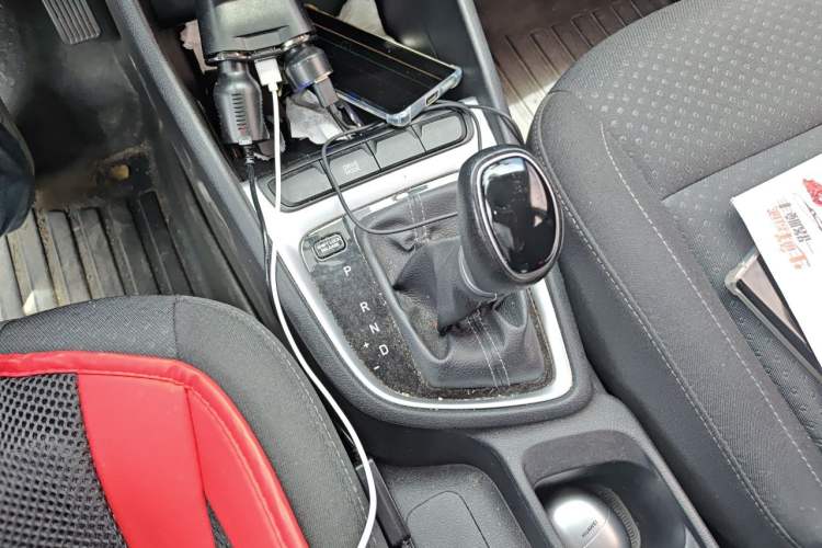 Used Hyundai Celesta 2018 1.6L Automatic GL Enjoyment Version China V Standard Gear Lever