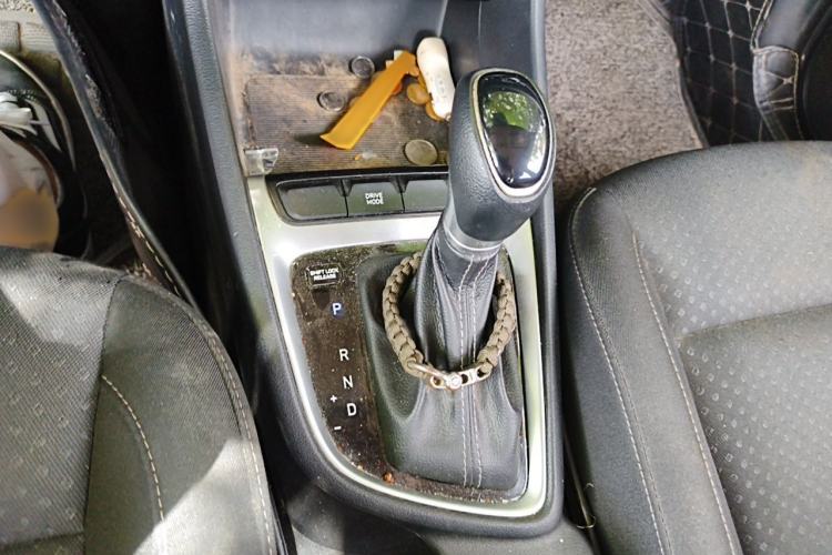 Used Hyundai Celesta 2018 1.6L Automatic GL Enjoyment Edition China VI compliant Gear Lever