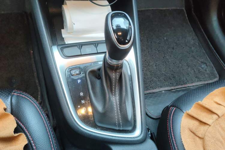 Used Hyundai Celesta 2018 1.6L Automatic GL Enjoyment Version China V Standard Gear Lever
