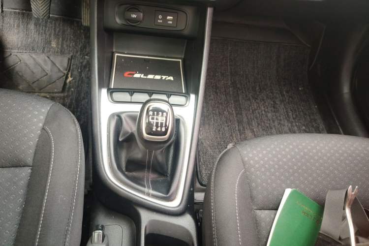 Used Hyundai Celesta 2018 1.6L Manual Enjoyment Version GLS China V Standard Gear Lever