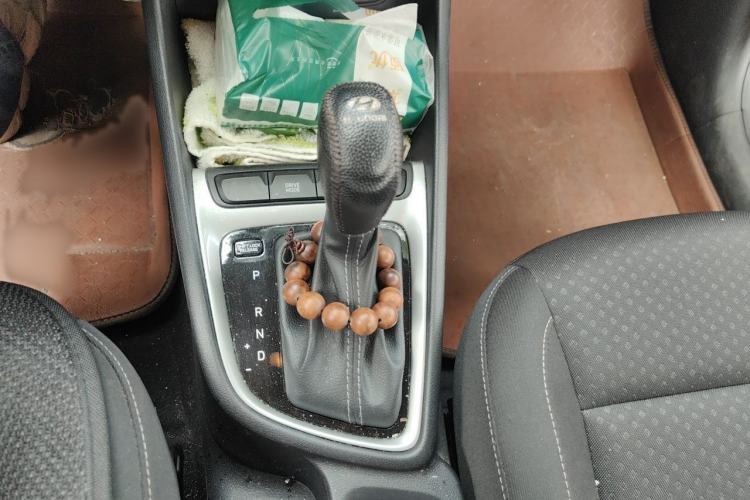 Used Hyundai Celesta 2018 1.6L Automatic GL Enjoyment Version China V Standard Gear Lever