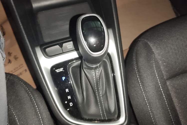 Used Hyundai Celesta 2018 1.6L Automatic GL Enjoyment Version China V Standard Gear Lever
