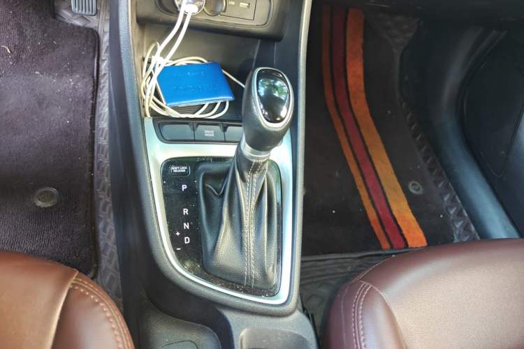 Used Hyundai Celesta 2018 1.6L Automatic GL Enjoyment Edition China VI compliant Gear Lever